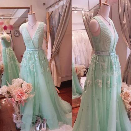 A Line Tulle Green V Neck Homecoming Dresss,..