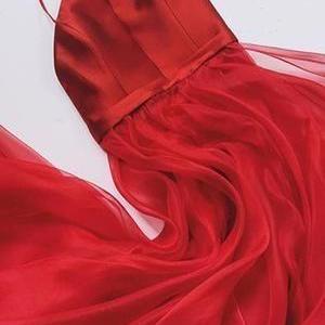 Red A-line Organza Spaghetti Straps Backless Slit..