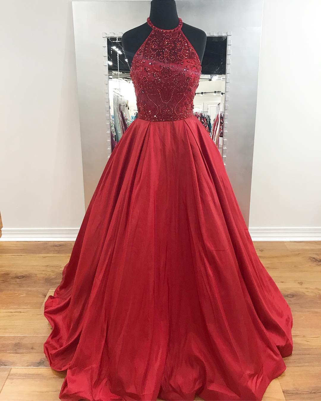 A-line Red Taffeta Prom Dresses Long Backless Beaded Party Dresses Halter Evening Dresses Formal Gowns