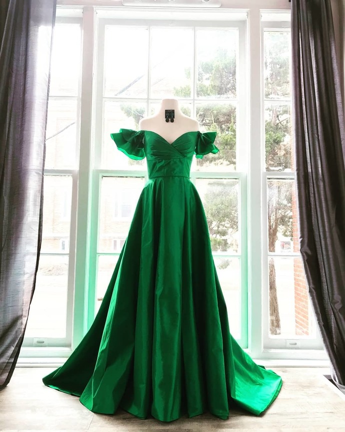Elegant Off The Shoulder Sweetheart Green Prom Dress