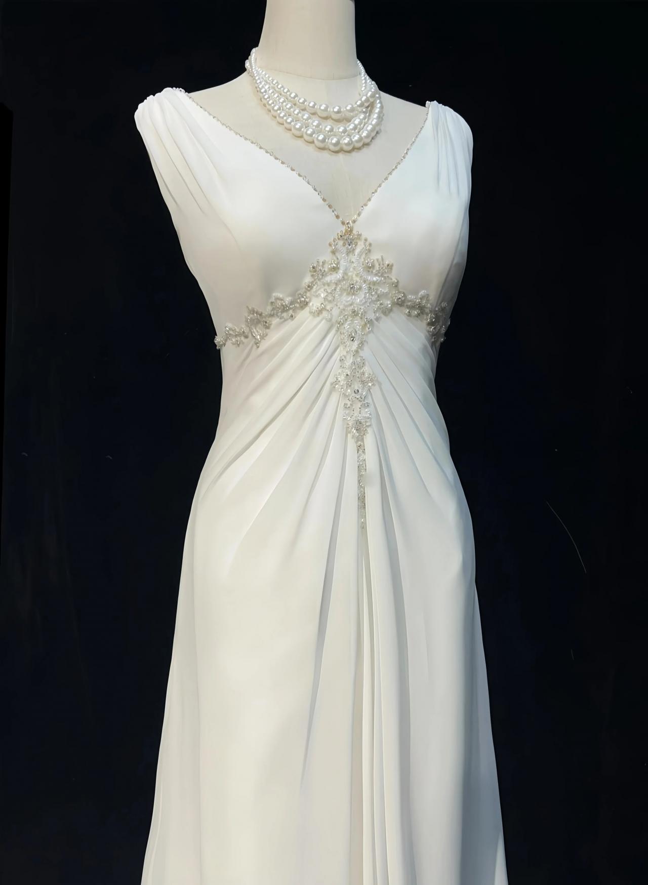 Satin Pleated White Evening Dress Fashion A-line Sleeveless Lace V-neck Backless Mermaidtail Dress Formal Occasion Banquet Dress