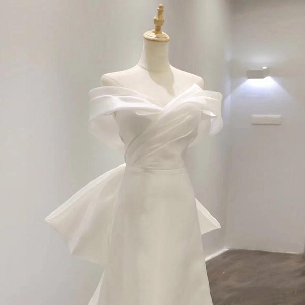 French light wedding dress 2023 new retro mermaid skirt banquet temperament satin main wedding dress white small tail