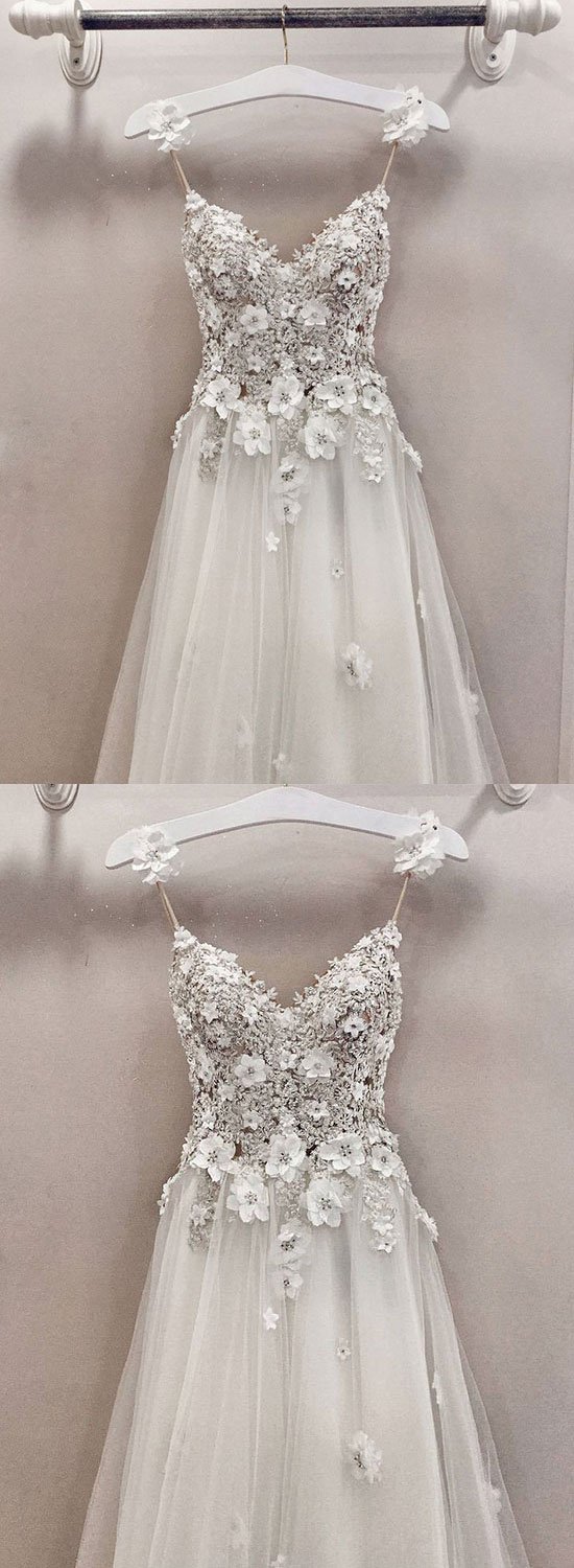 Stunning Lace Bridal Gown With Floral Details on Luulla
