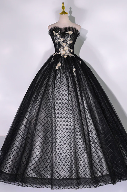 Stunning Black Gown With Floral Lace Detailing on Luulla
